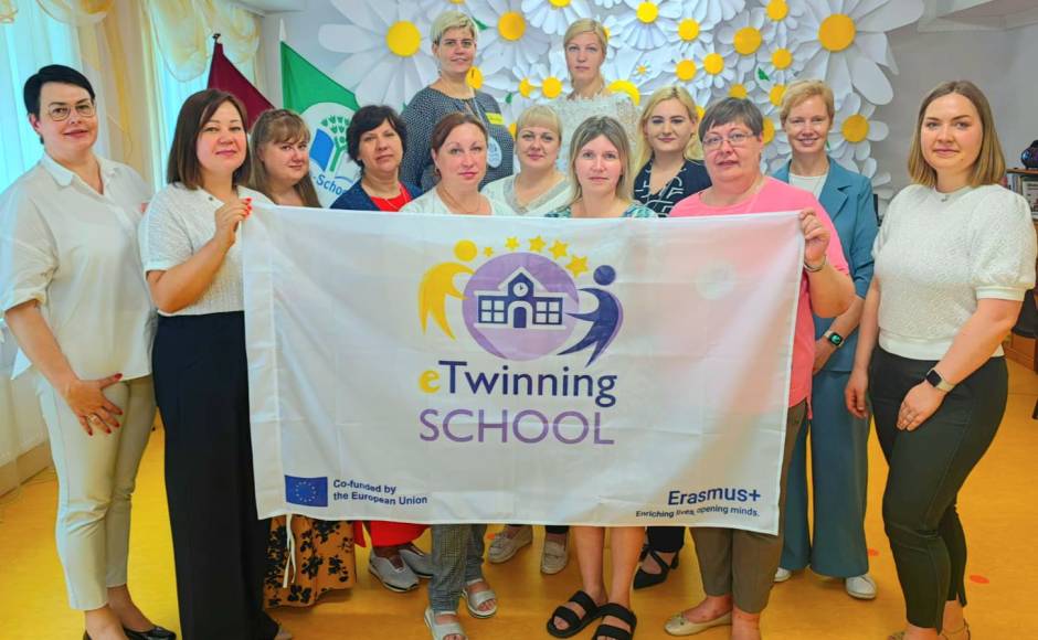 7eTwinning20Skola20statuss.jpg