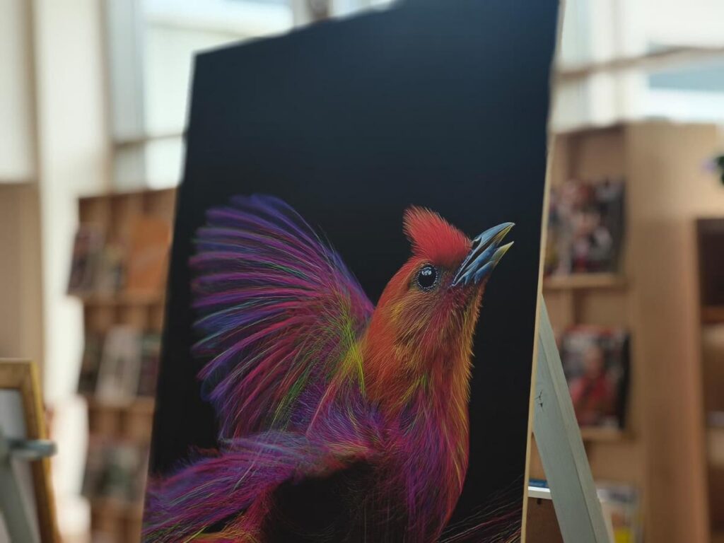 Rēzeknes bibliotēkā skatāma kolumbiešu mākslinieka fotogrāfiju izstāde