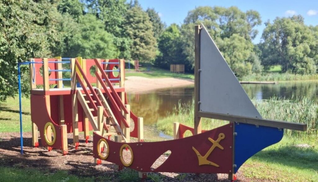 Mundigciema peldvietā pabeigta labiekārtošana
