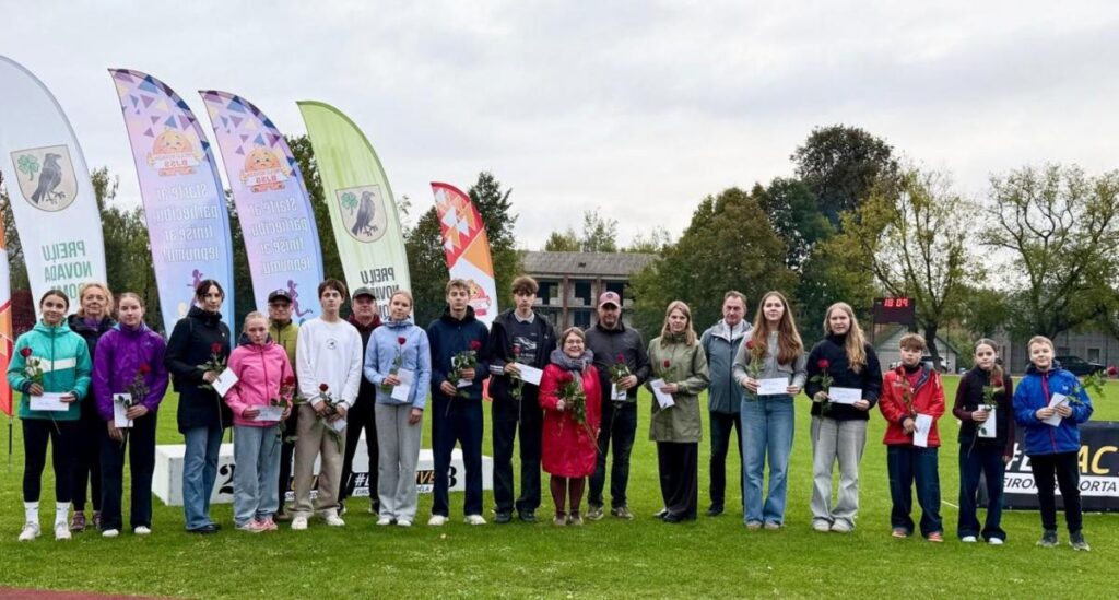 Pasniegtas jauno talantu stipendijas Preiļu novada BJSS sportistiem