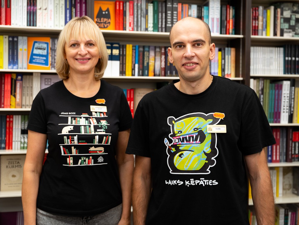 Ar nūruodi “Vasals!” veikalu “Virši” i “Jānis Roze” apmaklātuojus īdrūsynuos vaira runuot latgaliski