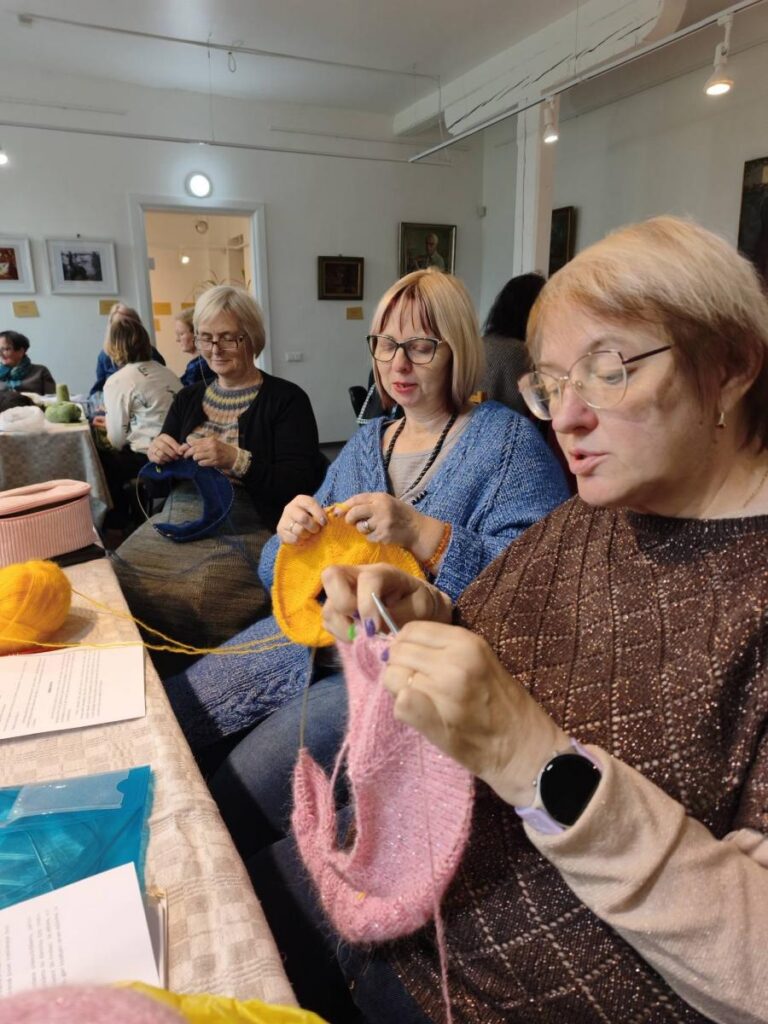 “Meistaru diena Suitos” pulcē 100 dalībnieces